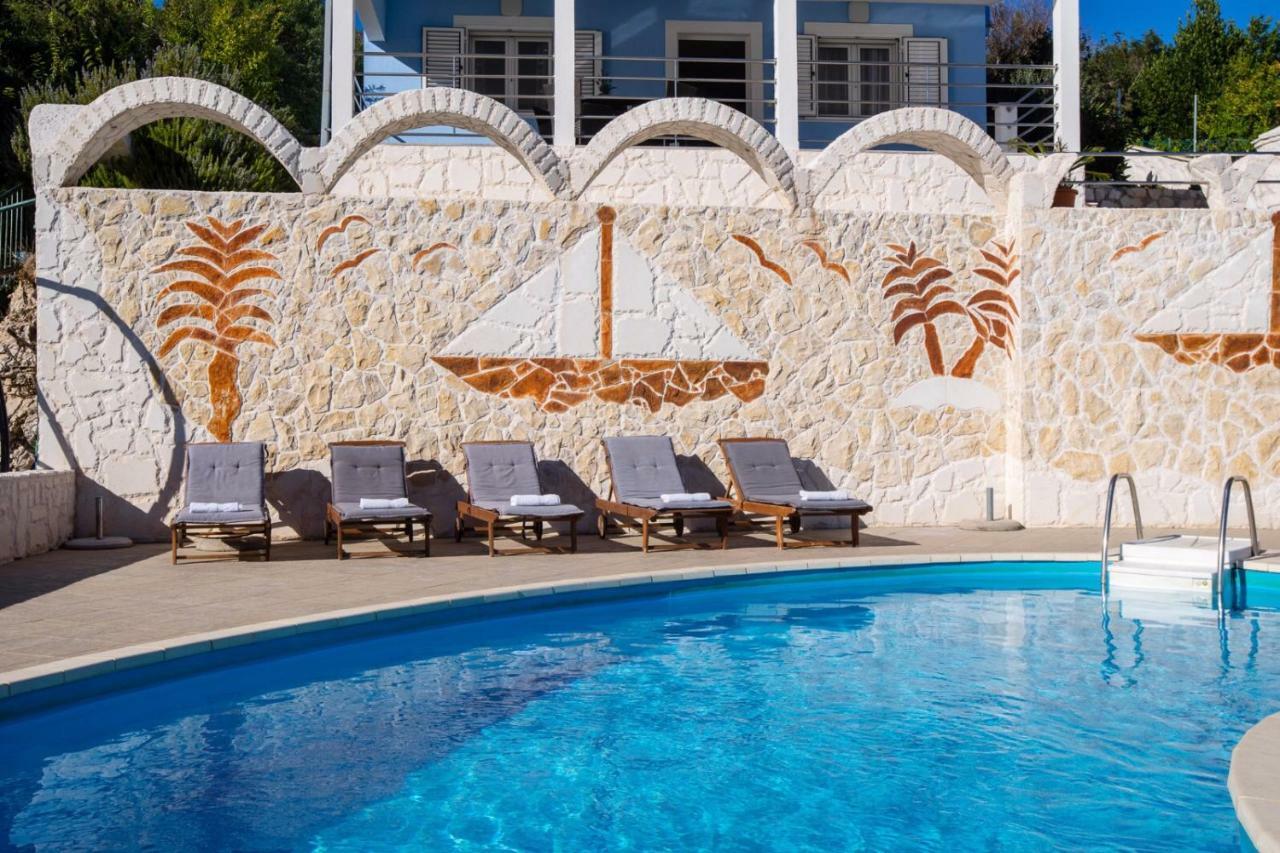 Apartments "Villa Antea" Vinišće Exterior foto