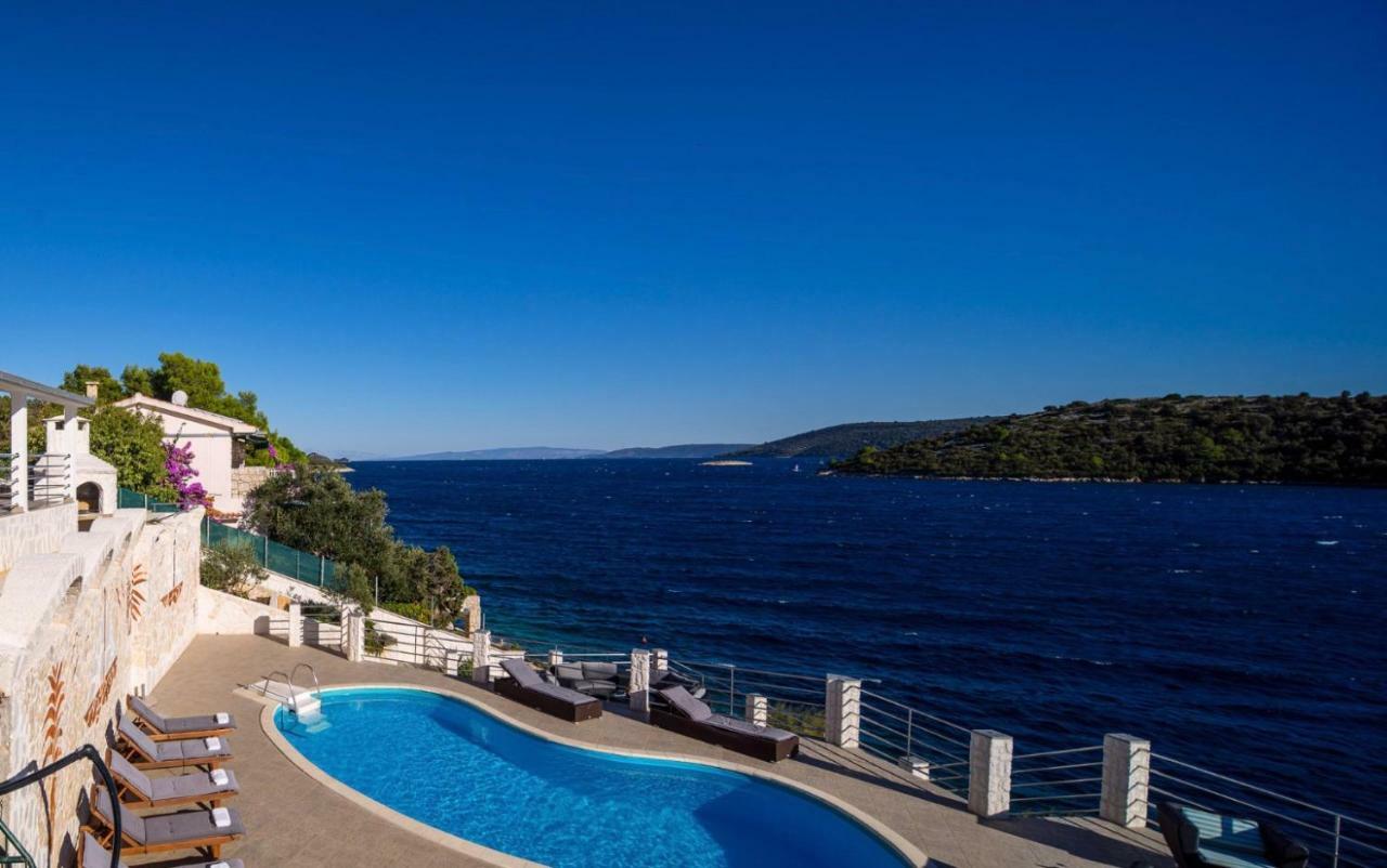 Apartments "Villa Antea" Vinišće Exterior foto